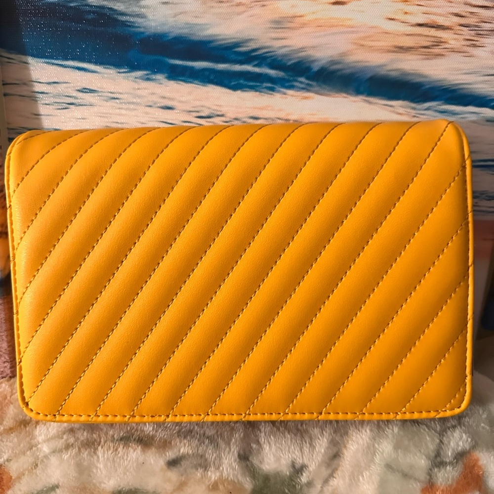 Badgley Mischka Yellow Quilted Clutch - Picture 13 of 13
